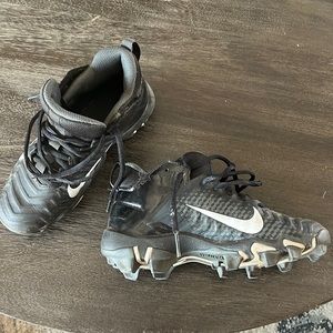 Nike alpha cleats size 1